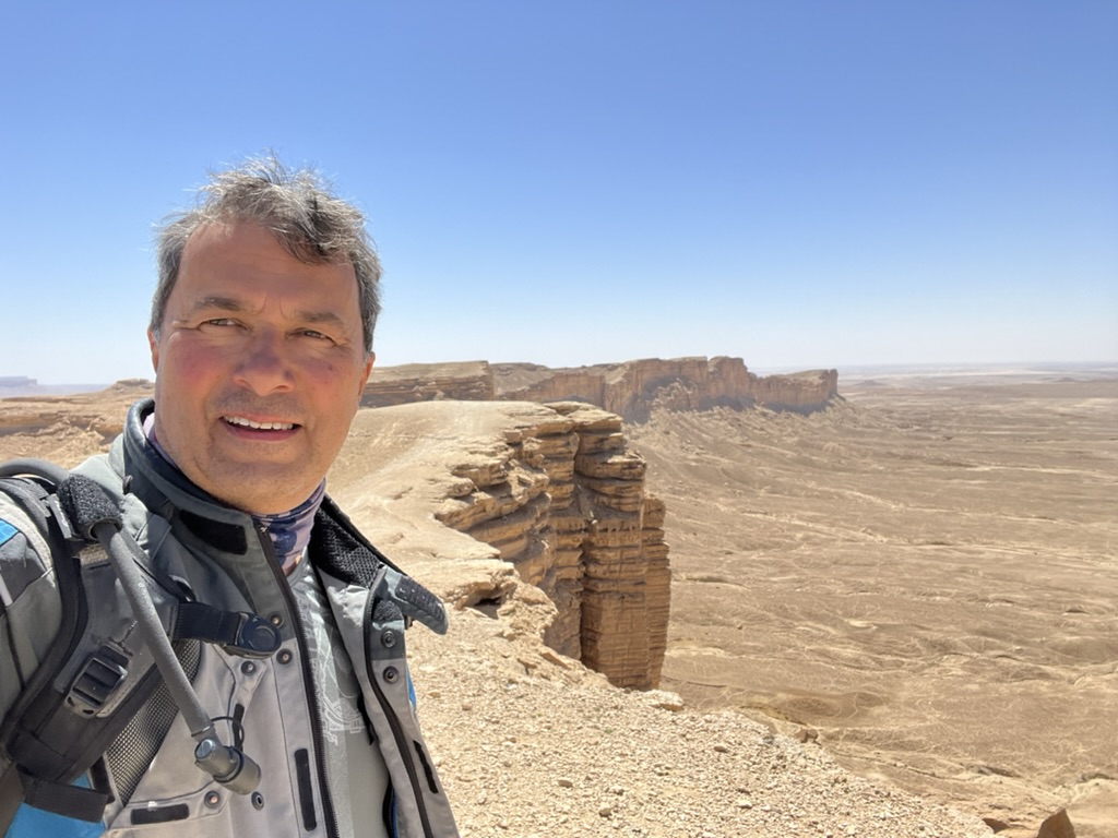 5E96A85D E125 40B3 AF7C 9161BC2D6FF9 1 105 c